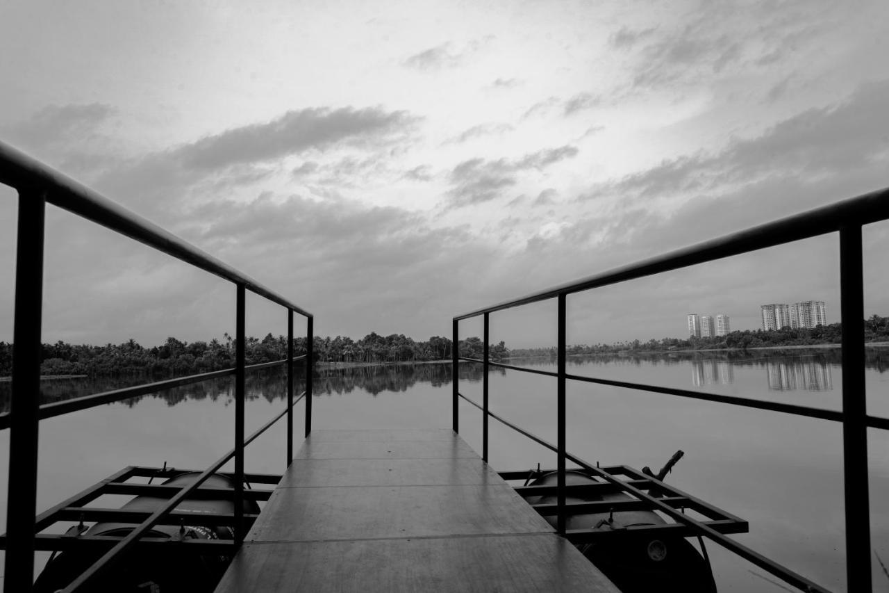 S River Resorts Kochi 외부 사진