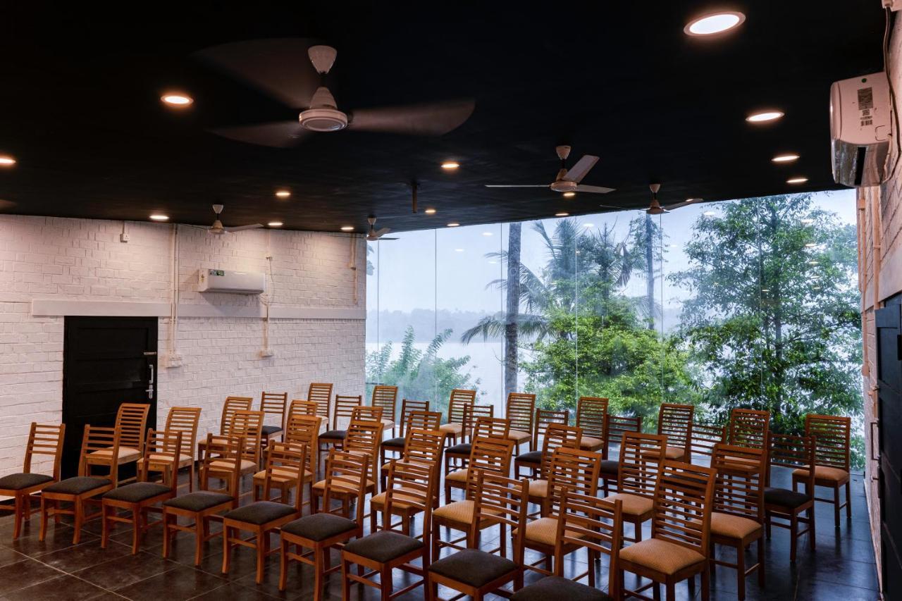 S River Resorts Kochi 외부 사진